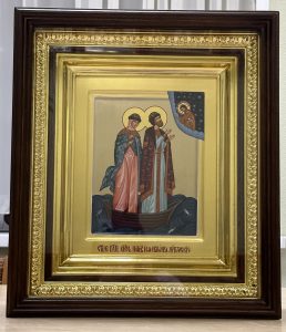 Икона «Петр и Феврония» в резном киоте Орск